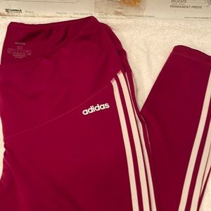 Plus size Adidas legging burgundy.